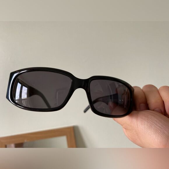 Y2K Black Gucci Sunglasses - Picture 6 of 12